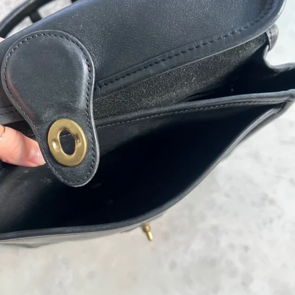 VINTAGE COACH pre-1994 WILLIS black leather crossbody bag - Picture 9 of 12